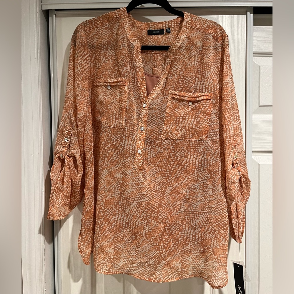Apt.9 from Kohl’s XL amber peach animal print blouse NWT